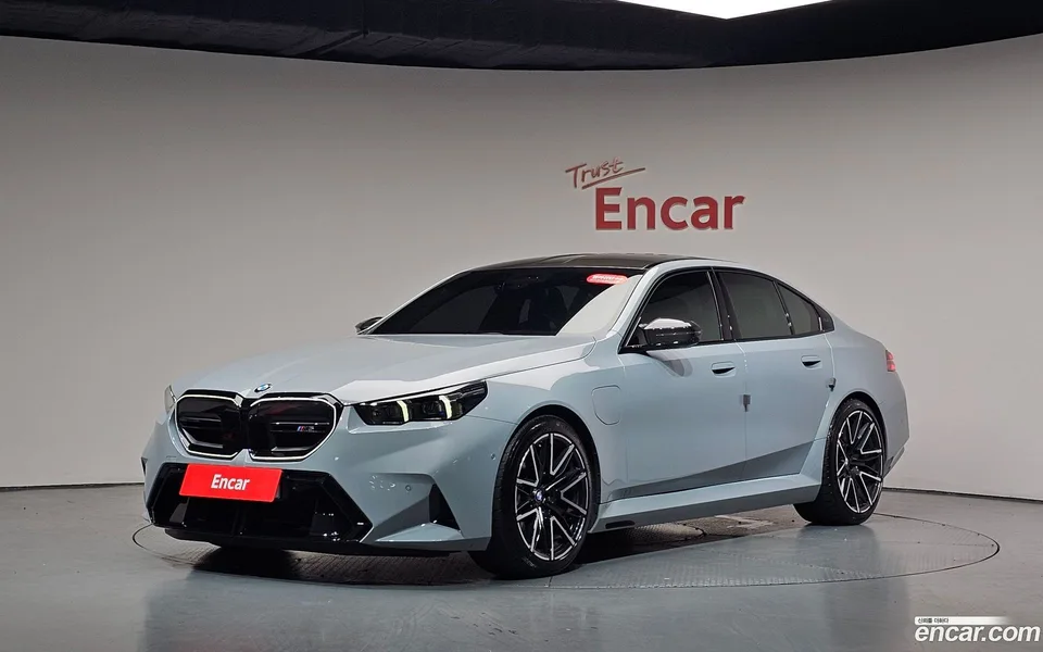 BMW M5 2025