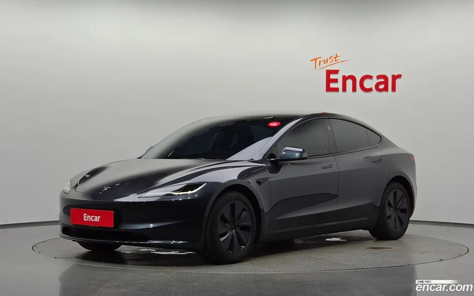 Tesla Model 3 2025