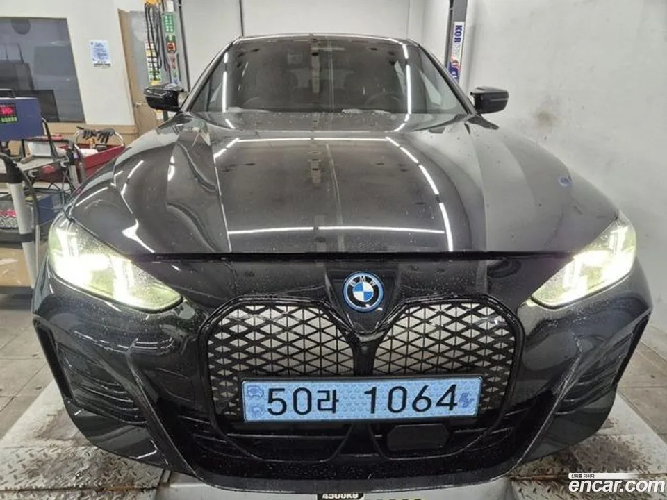 BMW i4 2025