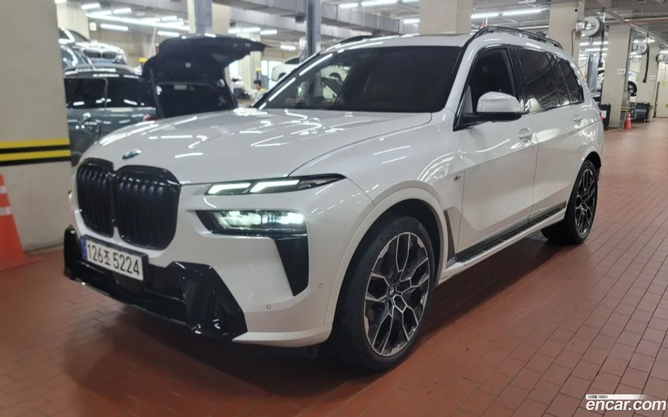 BMW X7 2023