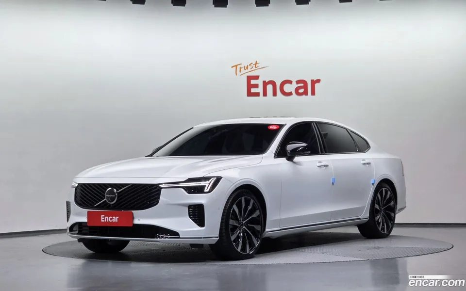 Volvo S90 2025