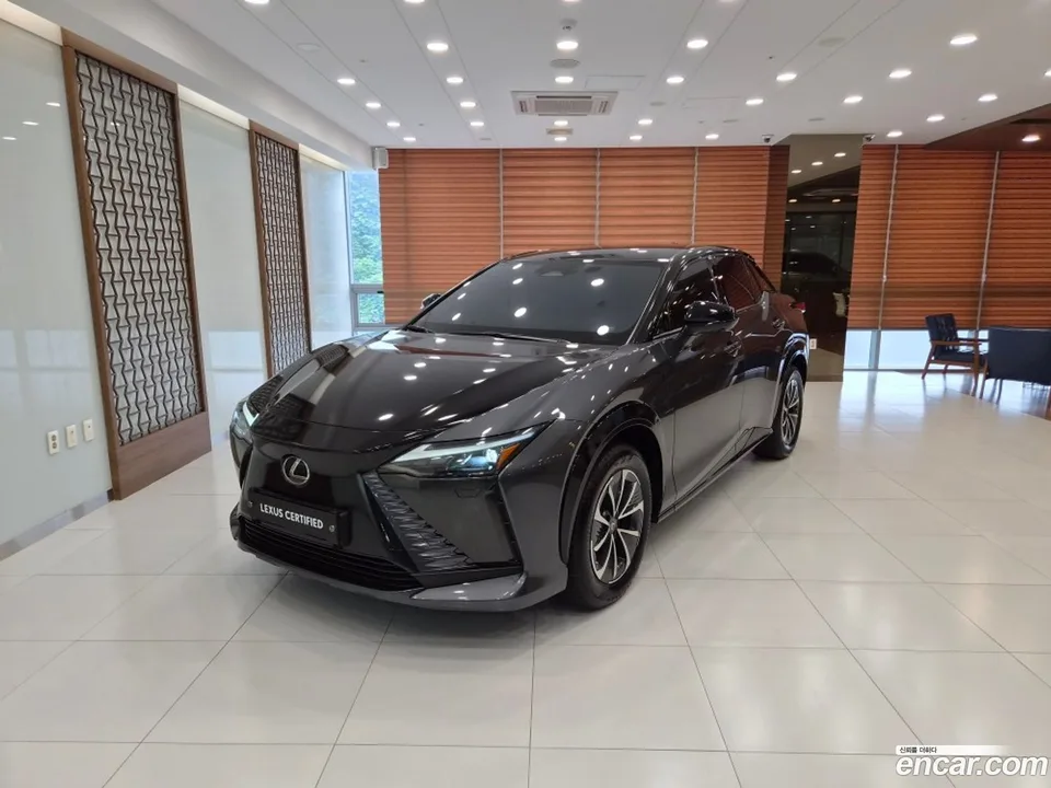 Lexus RZ 450e 2023