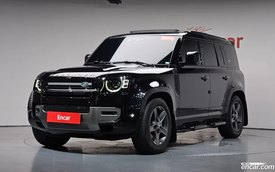Land Rover Defender 2023