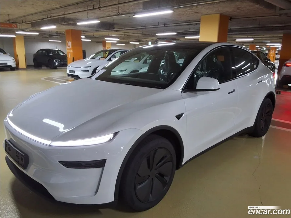 Tesla Model Y 2026