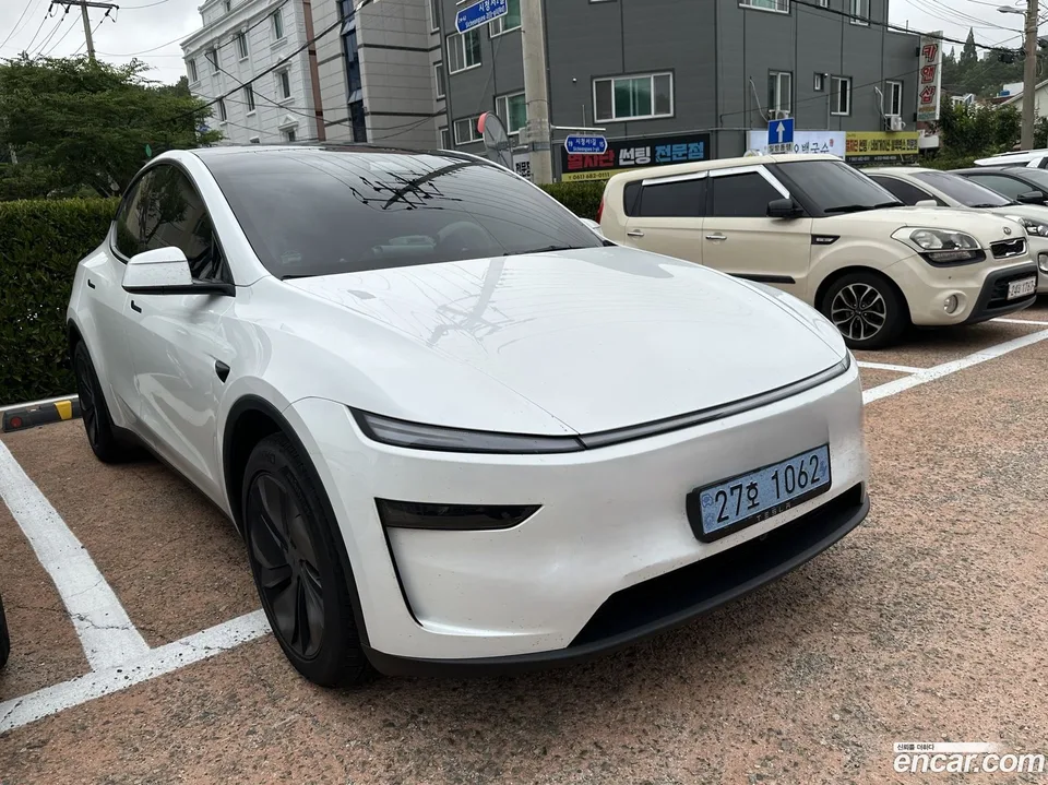 Tesla Model Y 2026