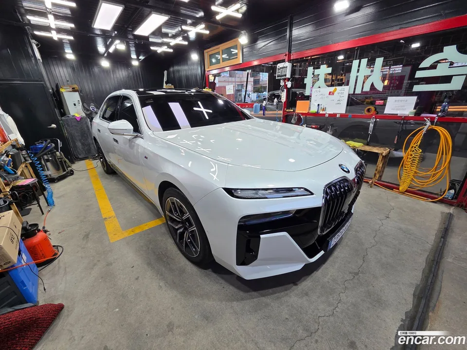 BMW 7 Series 2024