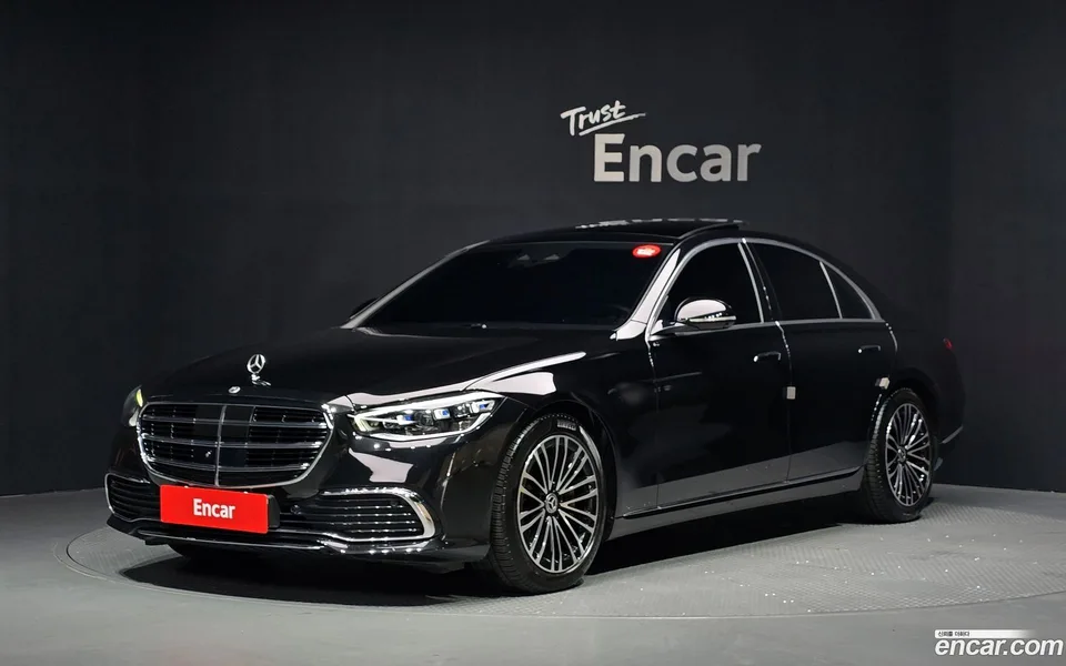 Mercedes-Benz S-Class 2024