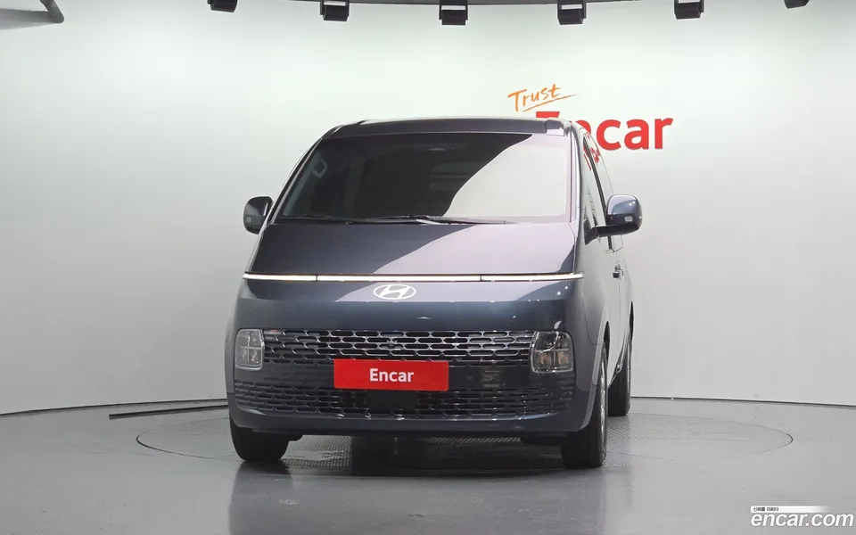 Hyundai Staria L3.5 5 2024 — thumbnail 3