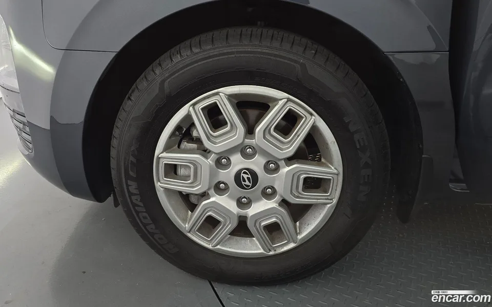 Hyundai Staria L3.5 5 2024 — thumbnail 5