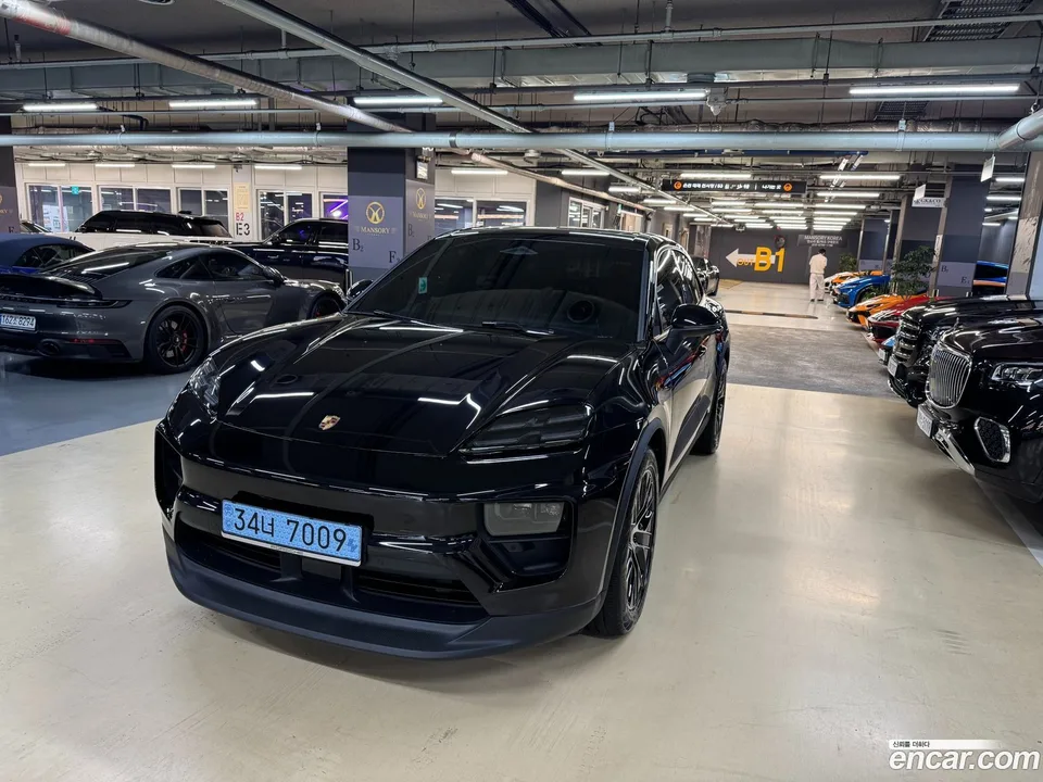 Porsche Macan Electric 2025