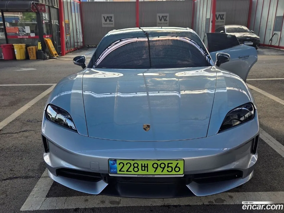 Porsche Taycan 2026