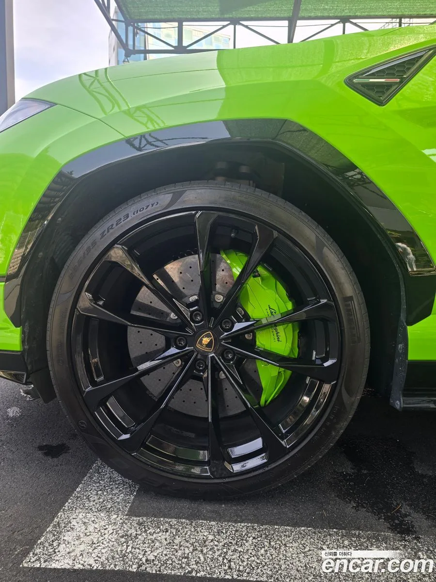Lamborghini Urus 4.0 V8 S 2023 — миниатюра 5