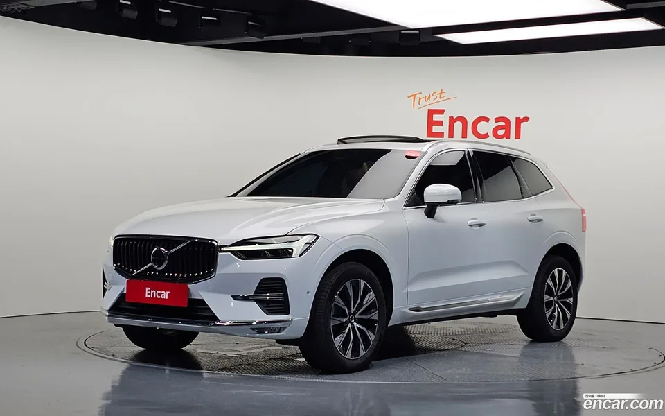 Volvo XC60 2025