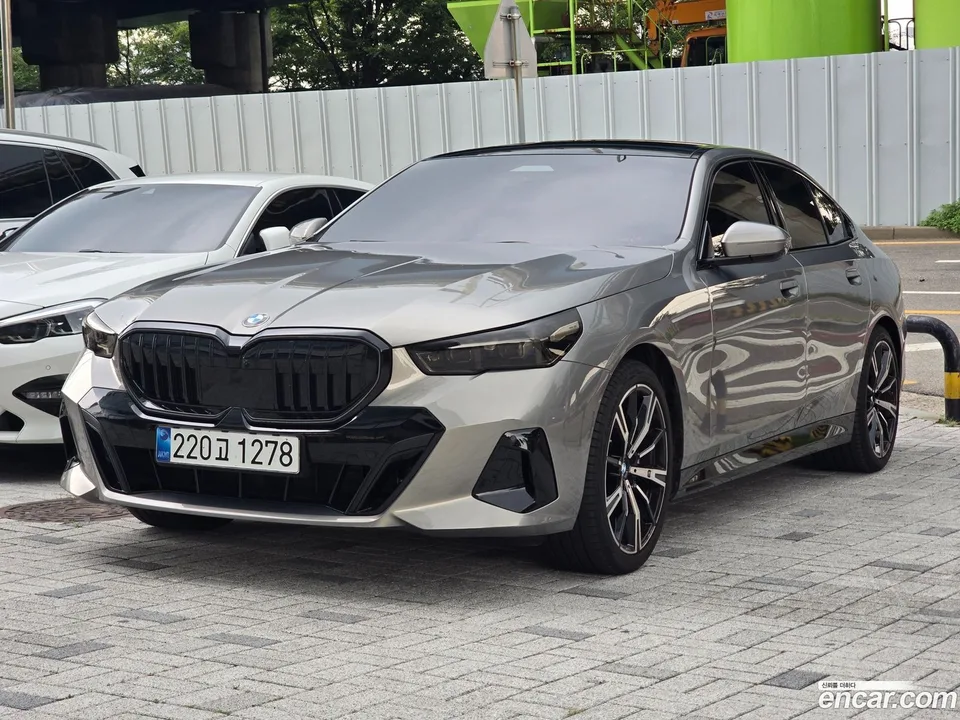 BMW 5 Series 2025