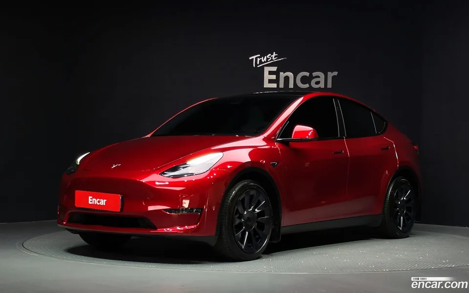 Tesla Model Y 2024