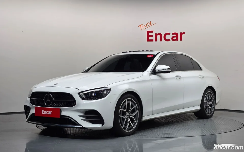 Mercedes-Benz E-Class 2022