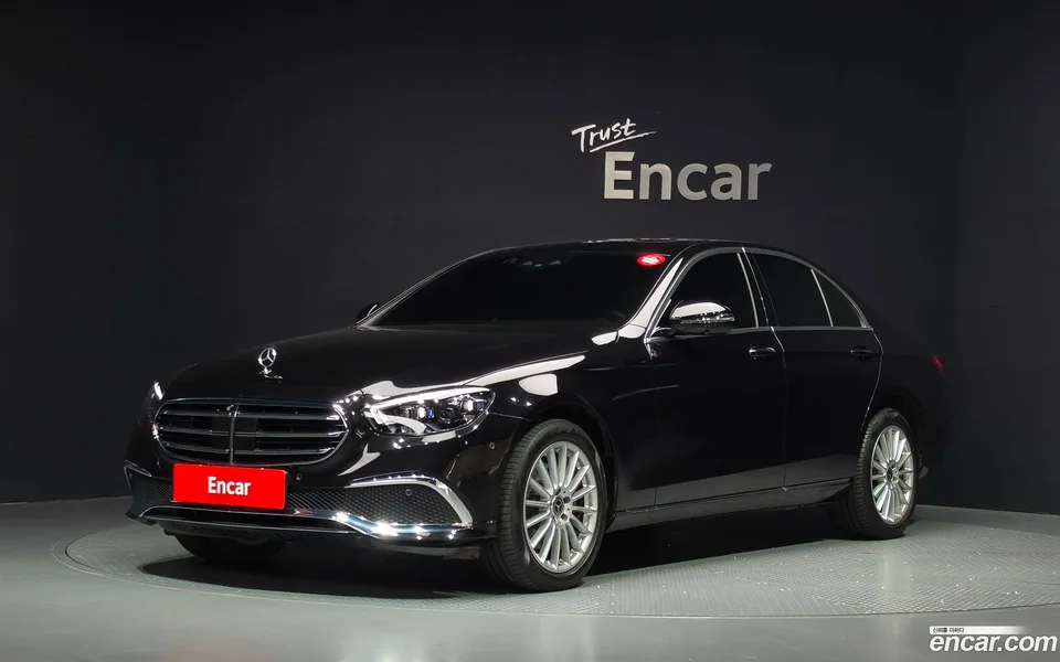 Mercedes-Benz E-Class 2023