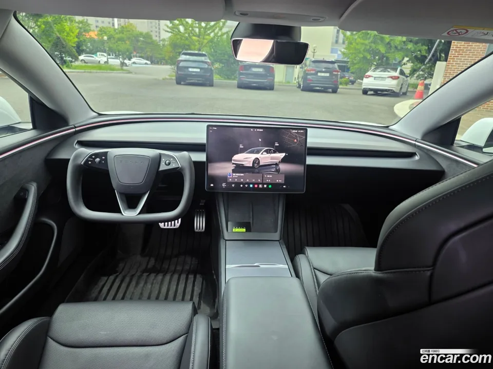 Tesla Model 3 2024