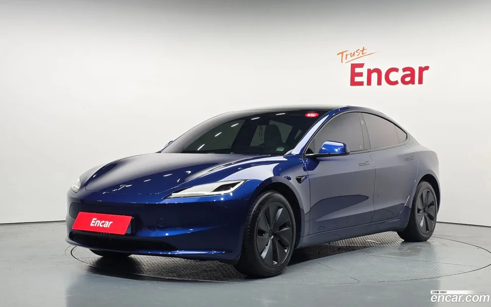 Tesla Model 3 2024