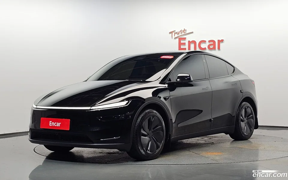 Tesla Model Y 2025