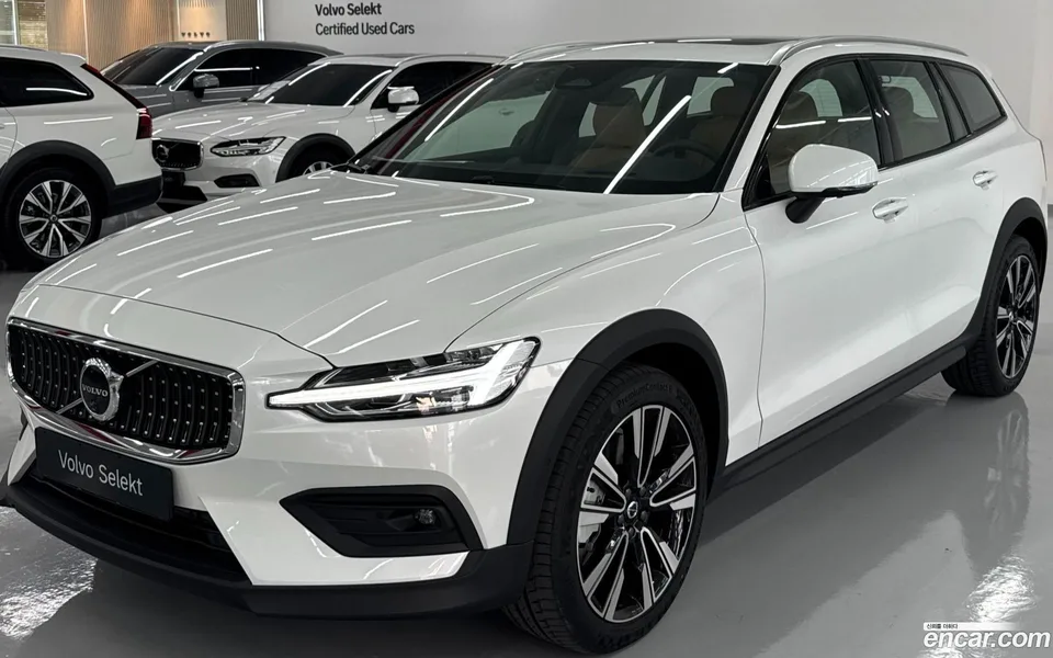 Volvo V60 Cross Country 2026