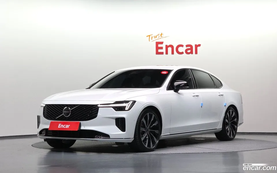 Volvo S90 2025