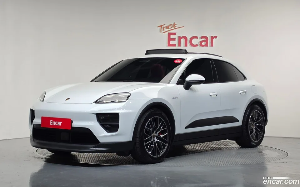 Porsche Macan Electric 2025