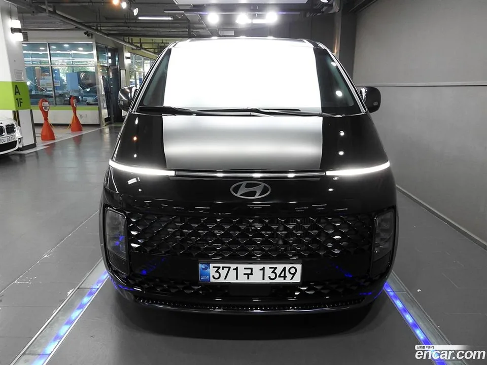Hyundai Staria 2025