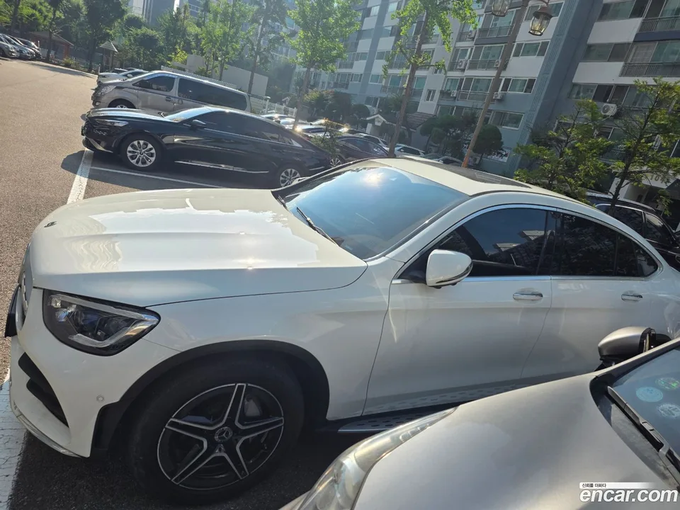 Mercedes-Benz GLC-Class GLC300 4MATIC 2023 — миниатюра 3