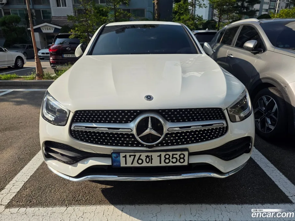 Mercedes-Benz GLC-Class GLC300 4MATIC 2023 — фото 1, купить с доставкой в Москву