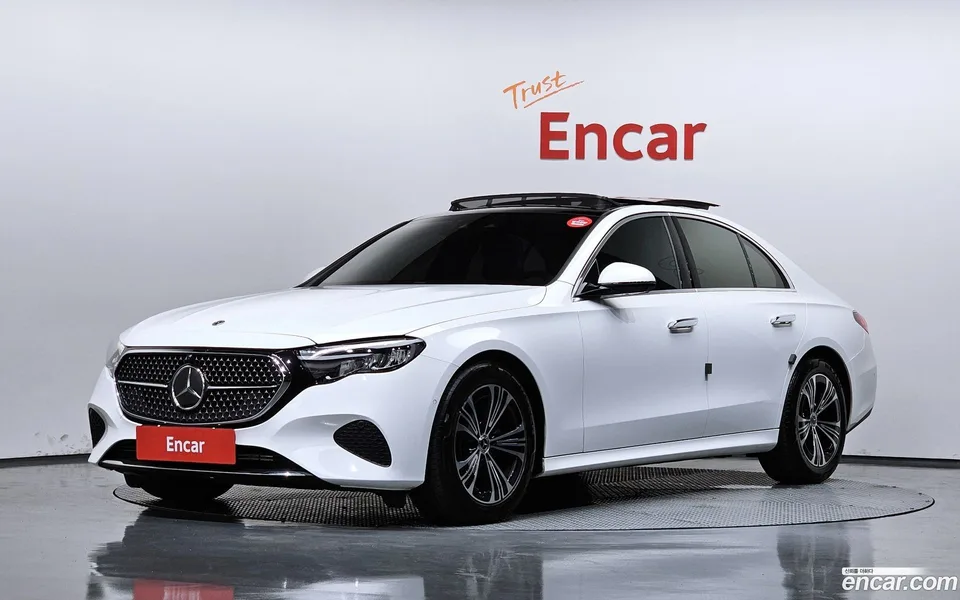Mercedes-Benz E-Class 2024