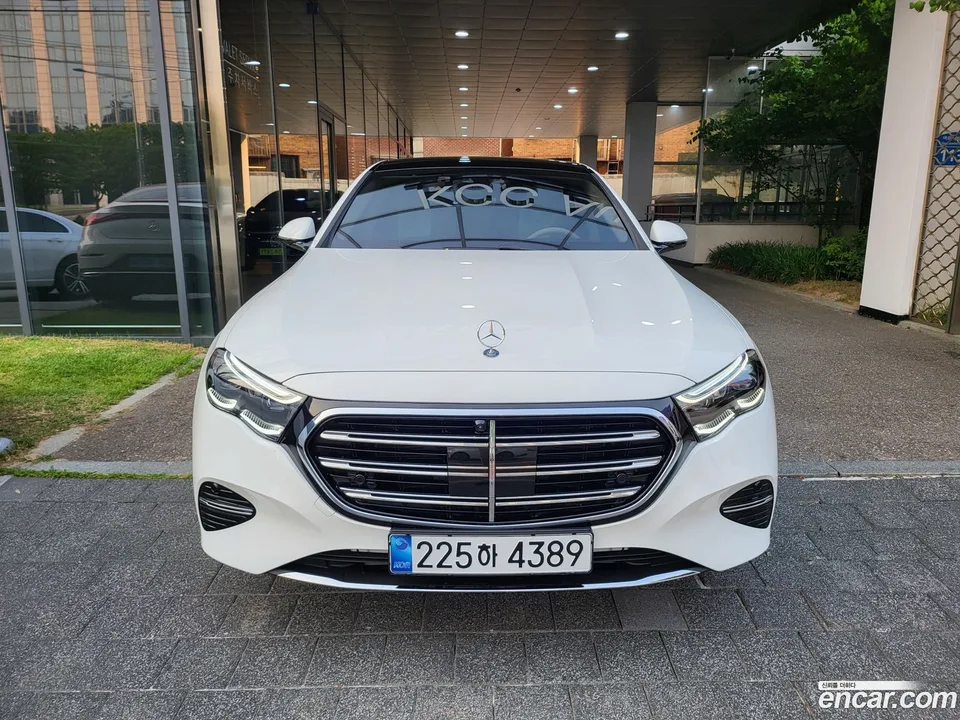 Mercedes-Benz E-Class 2025