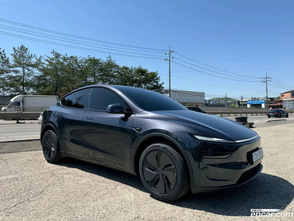 Tesla Model Y 2026