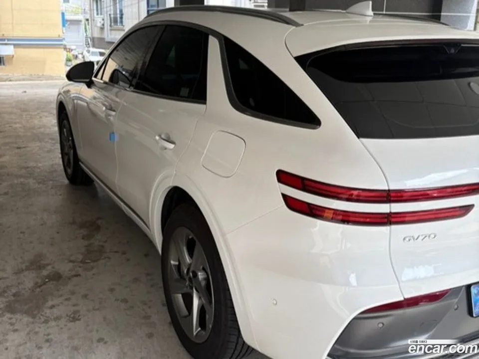 Genesis GV70 2.5T AWD 2025 — миниатюра 4