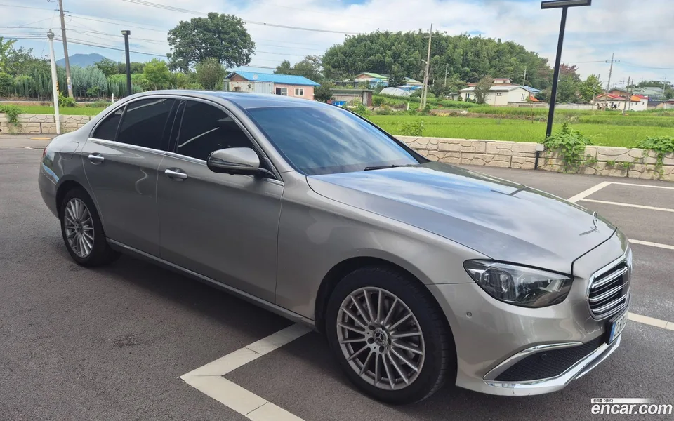 Mercedes-Benz E-Class 2023