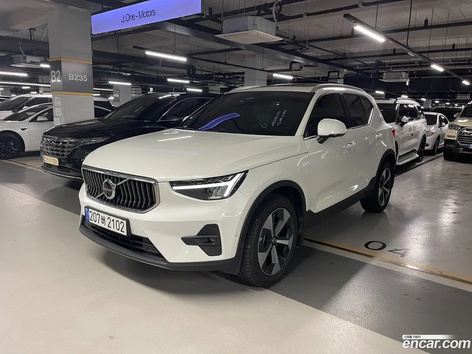 Volvo XC40 2023