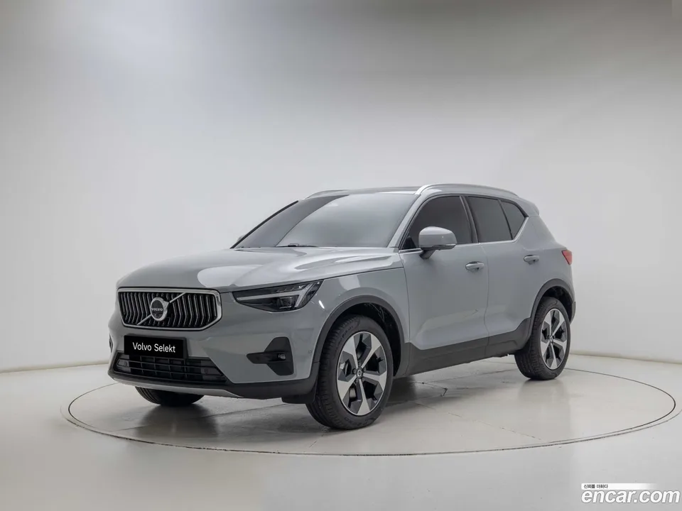 Volvo XC40 2026