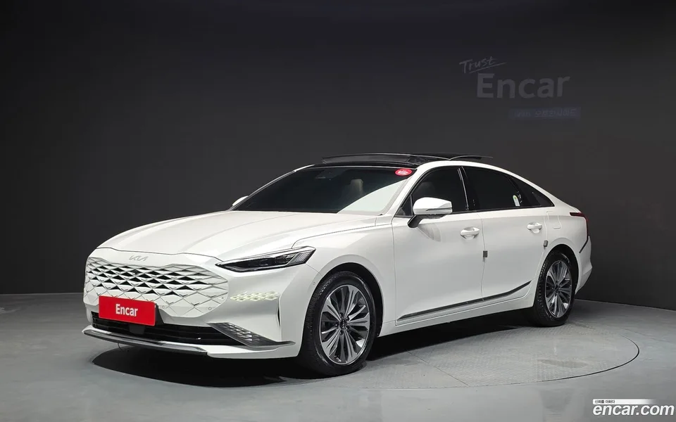 Kia K8 Hybrid 2024