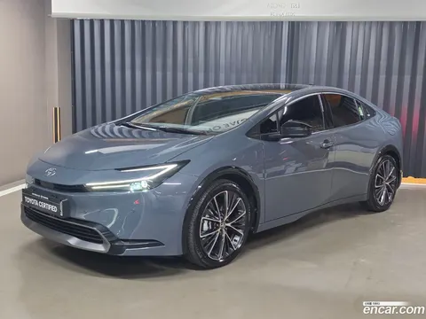 Toyota Prius 2025