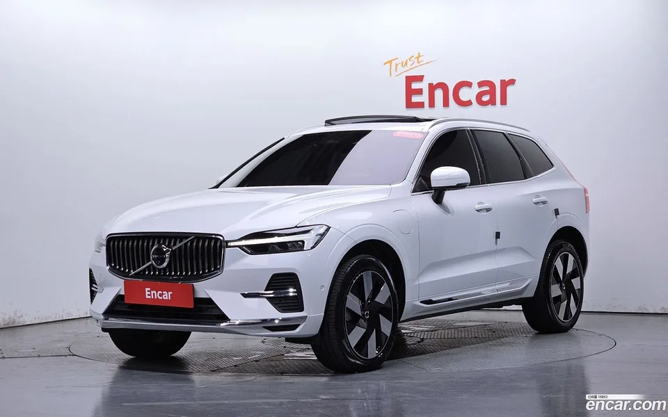 Volvo XC60 2025