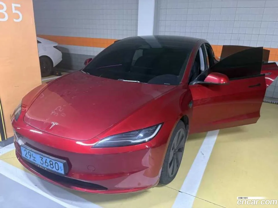 Tesla Model 3 2024