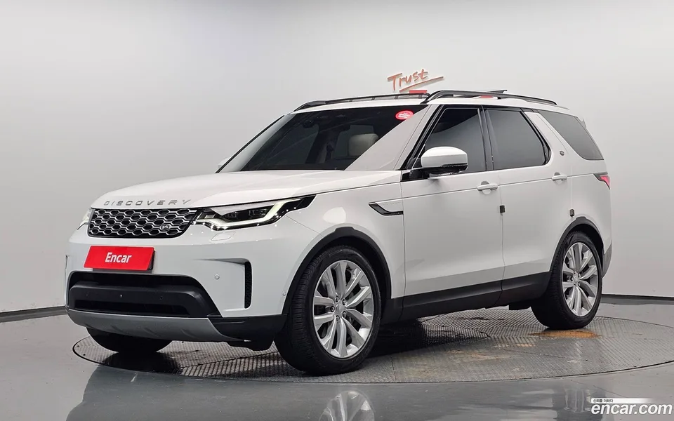 Land Rover Discovery 2023