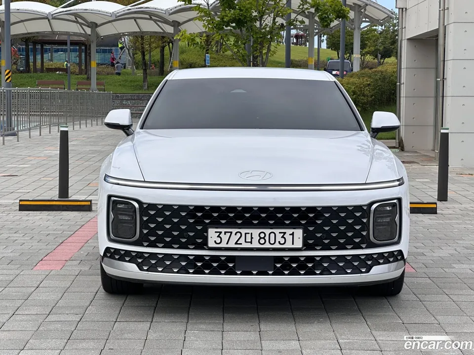 Hyundai Grandeur Hybrid 2025