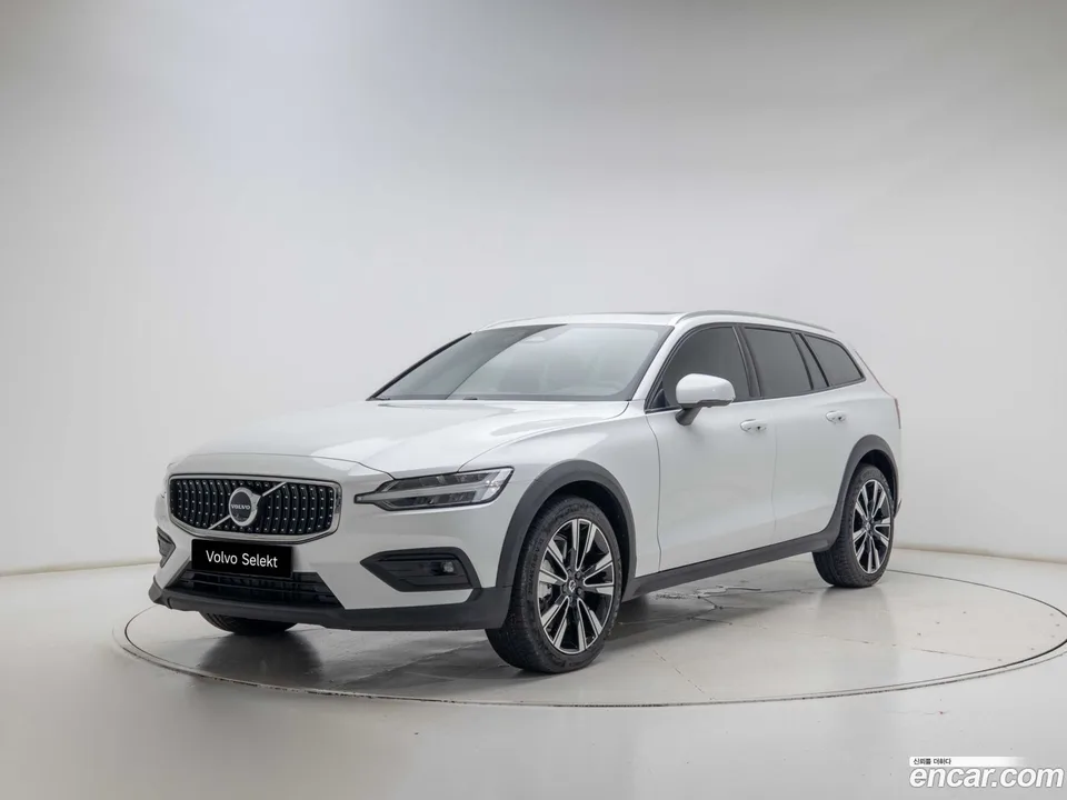 Volvo V60 Cross Country 2026