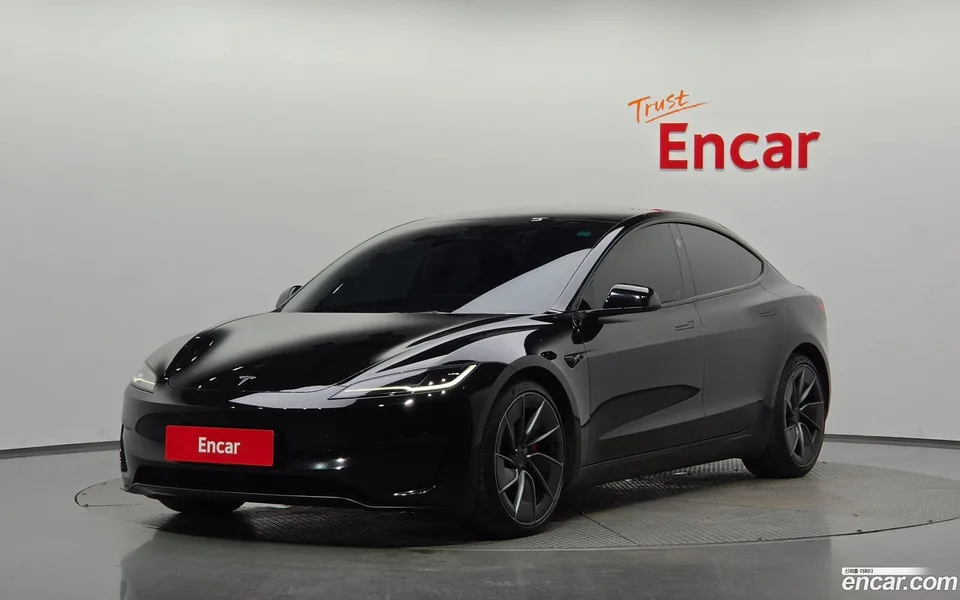 Tesla Model 3 2024