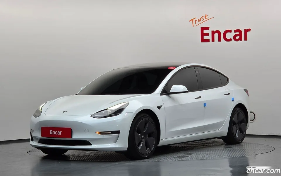 Tesla Model 3 2022
