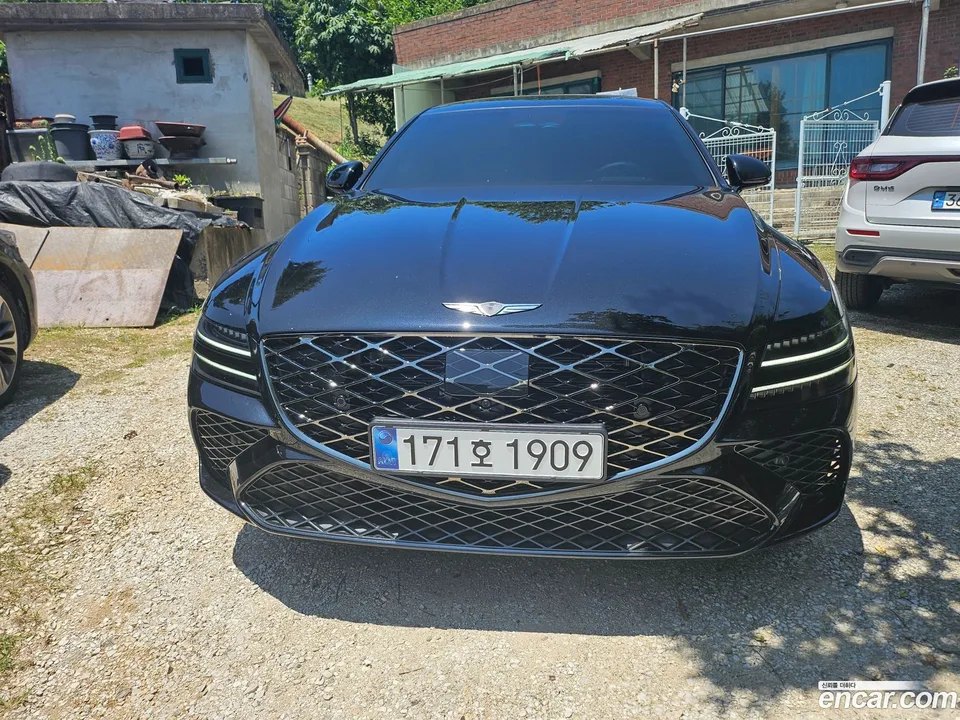 Genesis G80 2.5 2WD 2025 — фото 1, купить с доставкой в Москву