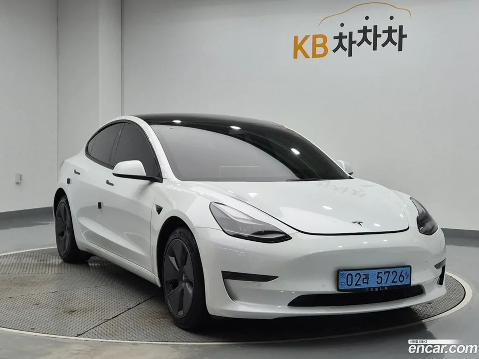 Tesla Model 3 2022