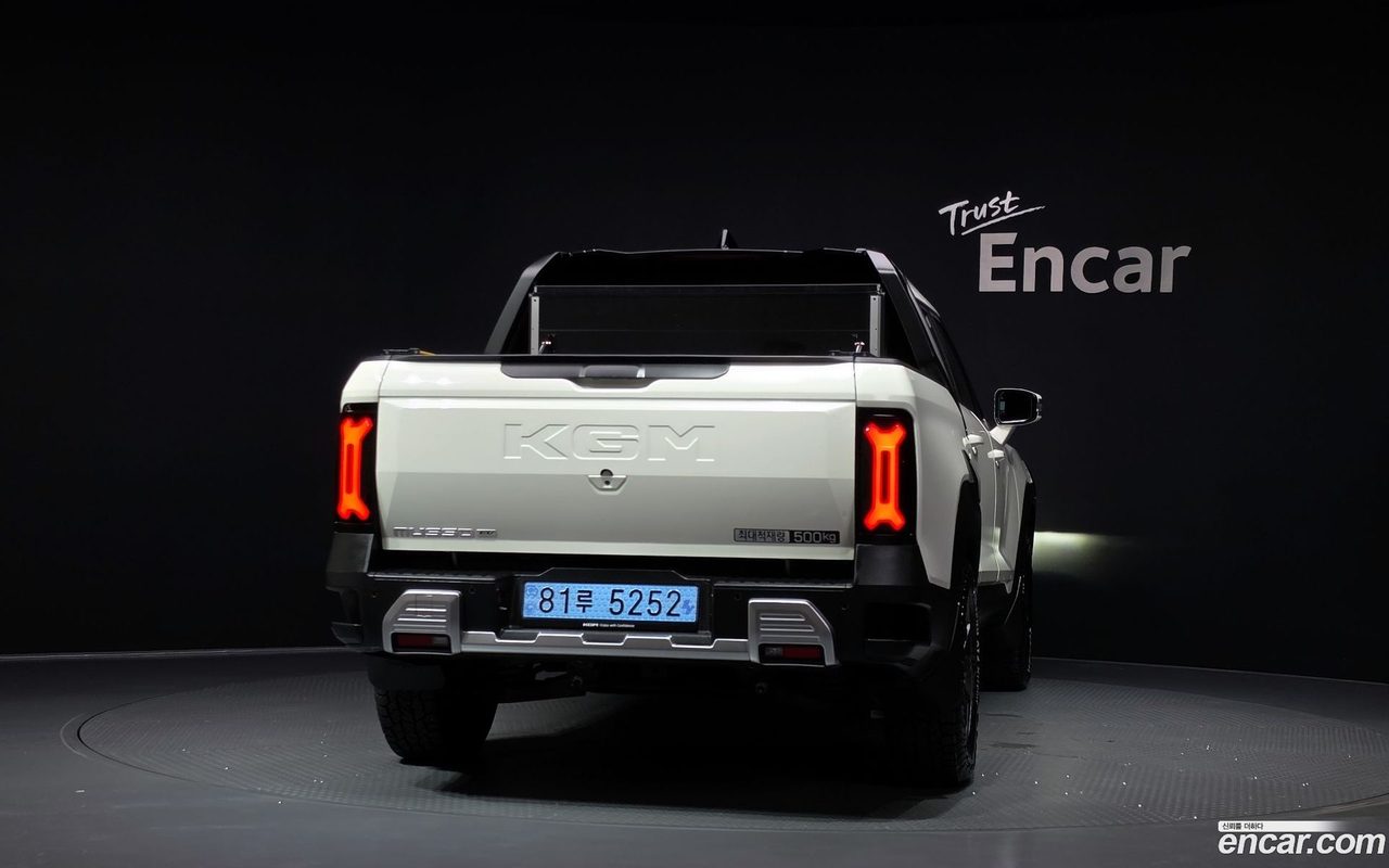 KG Mobility Musso EV 2025 — 4