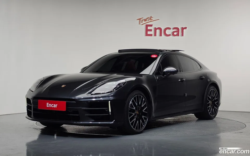 Porsche Panamera (976) 2025